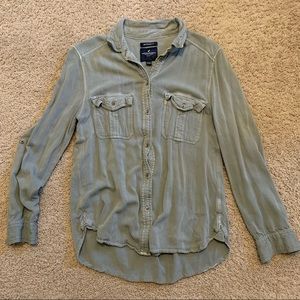 American Eagle Boyfriend Fit Long Sleeve Button Up Shirt